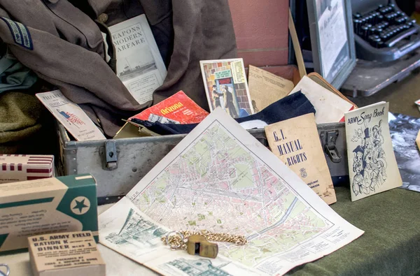 WW 2 kit de evacuação para civis — Fotografia de Stock