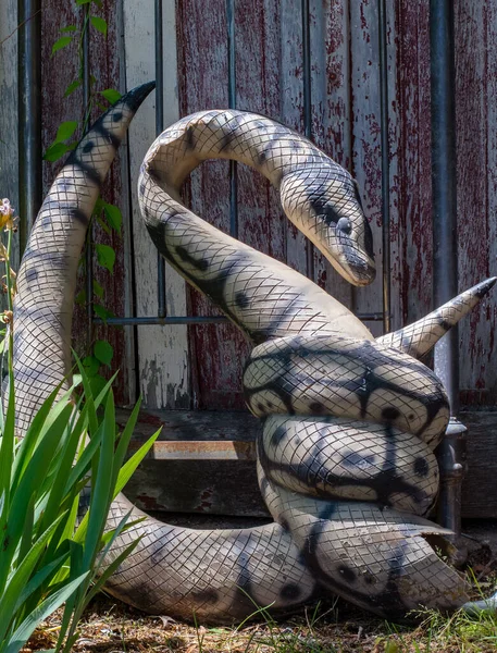 Large Plastic Snake Statue Coiled Ready Strike Any Victim Gets — Stock Photo, Image