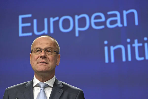 Conferencia de prensa del Comisario de la UE Tibor NAVRACSICS sobre la Europa de los ciudadanos —  Fotos de Stock