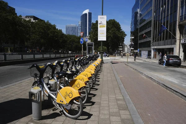 Στάθμευση Δημόσιου Ποδηλάτου Στις Βρυξέλλες Βέλγιο Ιουλ 2019 — Φωτογραφία Αρχείου