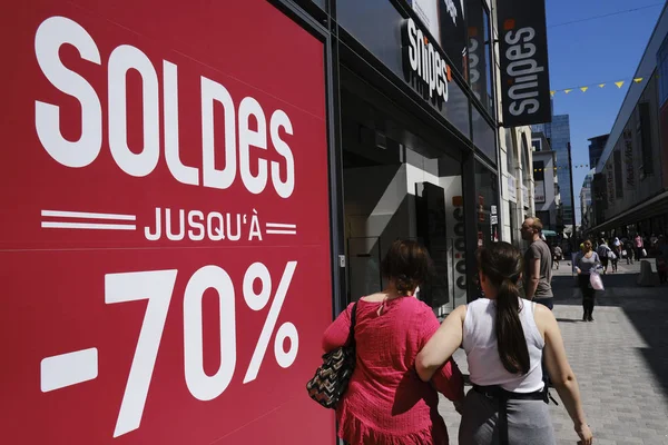 Shoppare Rue Neuve Den Största Shoppinggatan Bryssel Belgien Jul 2019 — Stockfoto