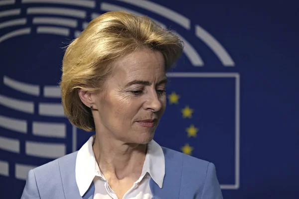 Ursula von der Leyen y Presidenta del Parlamento Europeo D — Foto de Stock