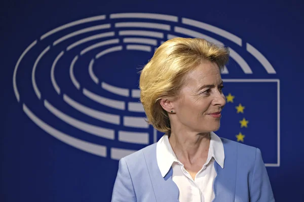Ursula von der Leyen y Presidenta del Parlamento Europeo D — Foto de Stock