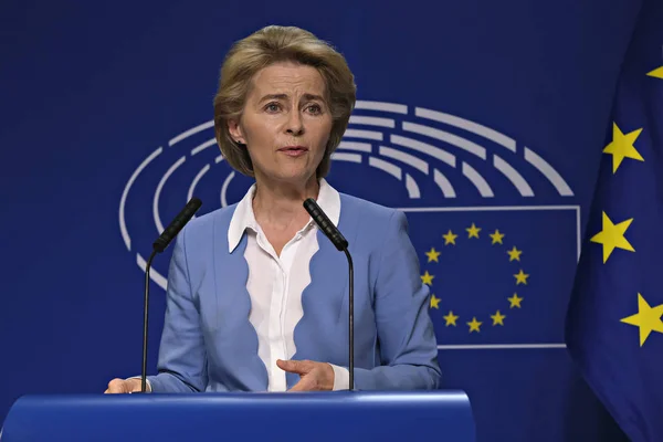 Ursula von der Leyen y Presidenta del Parlamento Europeo D — Foto de Stock