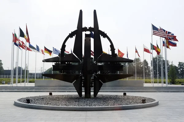 A NATO védelmi miniszterei Brüsszelben, Belgiumban ülésező — Stock Fotó