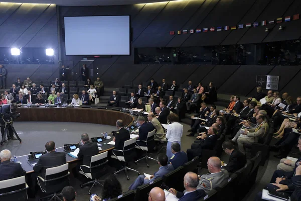 Ministros de Defensa de la OTAN reunidos en Bruselas, Bélgica —  Fotos de Stock