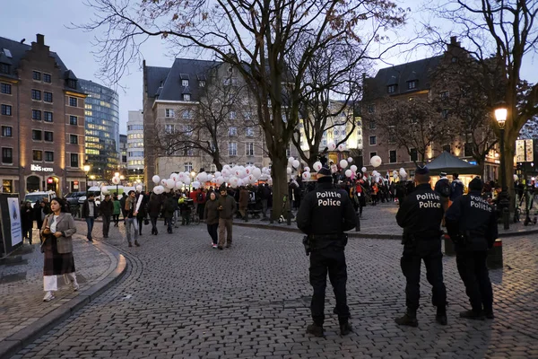 Activistas protestan contra ejecuciones en Bruselas, Bélgica . — Foto de Stock
