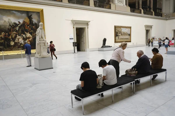 Visitors Take Tour Royal Museums Fine Arts Belgium Brussels June — Stock Photo, Image