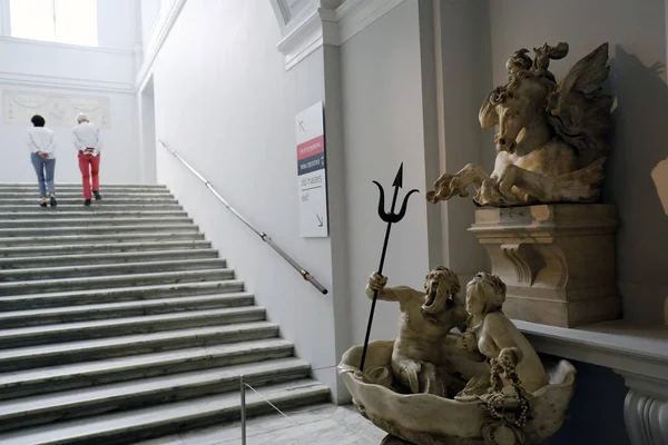 Bezoekers Nemen Een Rondleiding Koninklijke Musea Voor Schone Kunsten Van — Stockfoto