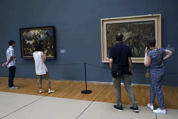 Visitantes Fazem Passeio Pelos Museus Reais Belas Artes Bélgica Bruxelas — Fotografia de Stock