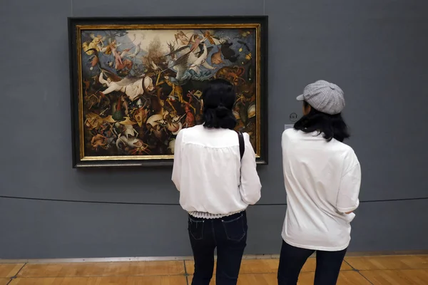 Visitors Take Tour Royal Museums Fine Arts Belgium Brussels June — Stock Photo, Image