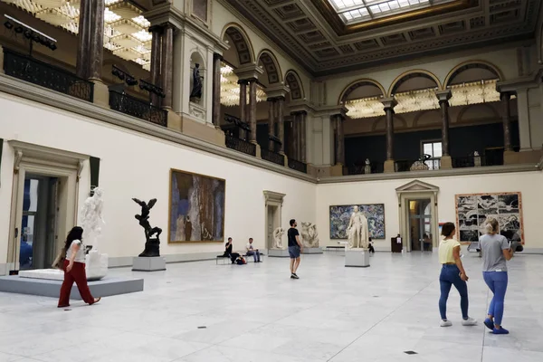 Visitantes Fazem Passeio Pelos Museus Reais Belas Artes Bélgica Bruxelas — Fotografia de Stock
