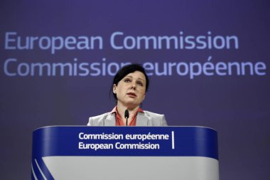 AB'nin Adaletkomiseri Vera Jourova basın toplantısı düzenledi