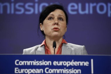 AB'nin Adaletkomiseri Vera Jourova basın toplantısı düzenledi