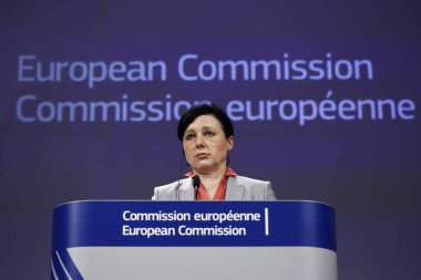 AB'nin Adaletkomiseri Vera Jourova basın toplantısı düzenledi