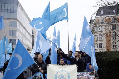 Aktivistler Brussel Uygur MüslümanlarA Çin Tedavi Protesto