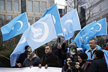 Aktivistler Brussel Uygur MüslümanlarA Çin Tedavi Protesto