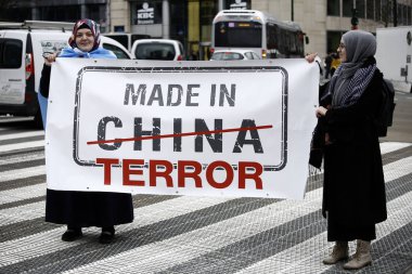 Aktivistler Brussel Uygur MüslümanlarA Çin Tedavi Protesto