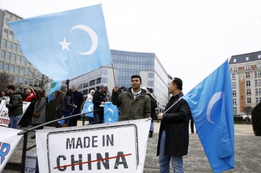 Aktivistler Brussel Uygur MüslümanlarA Çin Tedavi Protesto