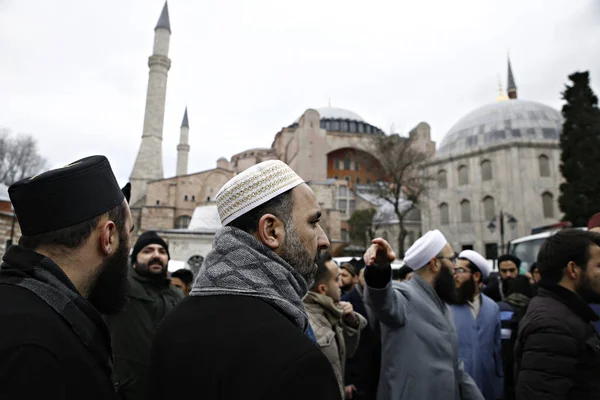 Estambul Turquía Enero 2019 Los Fieles Reunieron Museo Santa Sofía — Foto de Stock