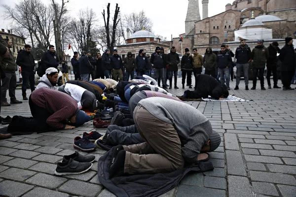 Istanboel Turkije Januari 2019 Aanbidders Verzamelden Hagia Sophia Museum Werelderfgoedlijst — Stockfoto