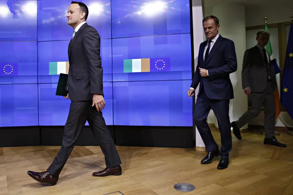 Przewodniczący Rady UE Donald Tusk i irlandzki premier Leo VA — Zdjęcie stockowe