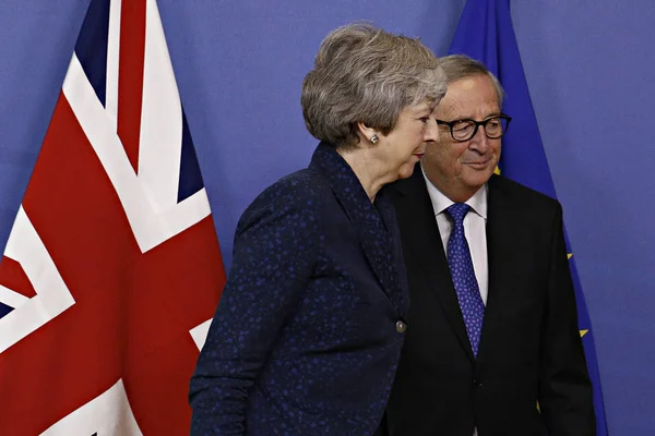 Brittiske premiärministern Theresa May besöker EU-institutionerna i B — Stockfoto