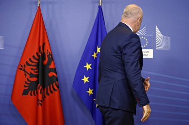 Brüksel, Belçika. 11 Haziran 2019. Arnavutluk Başbakanı Edi Rama, Avrupa Komisyonu Başkanı Jean-Claude Juncker ile görüştü