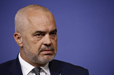 Brüksel, Belçika. 11 Haziran 2019. Arnavutluk Başbakanı Edi Rama ve Avrupa Komisyonu Başkanı Jean-Claude Juncker toplantının ardından basın toplantısı düzenlediler..