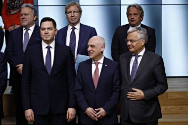 Dışişleri Bakanı, 13 Mayıs 2019 tarihinde Brüksel'deki Avrupa Birliği genel merkezinde avrupa birliği dışişleri konseyi toplantısı vesilesiyle Eap Doğu Ortaklığı konulu toplantıda grup fotoğrafı için poz verdi.