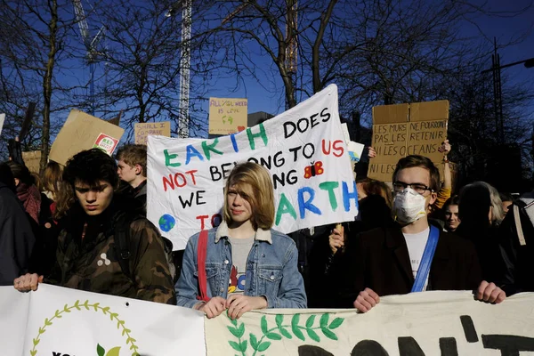 Bruksela Belgia Lutego 2019 Uczniowie Szkół Uczelni Fazie Protestu Przeciwko — Zdjęcie stockowe