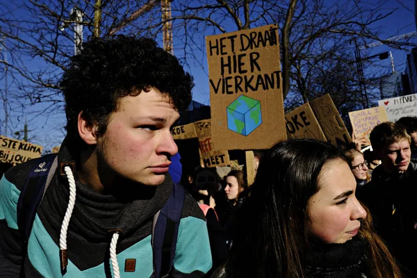Bruselas Bélgica Febrero 2019 Estudiantes Secundaria Universitarios Protestan Contra Las — Foto de Stock