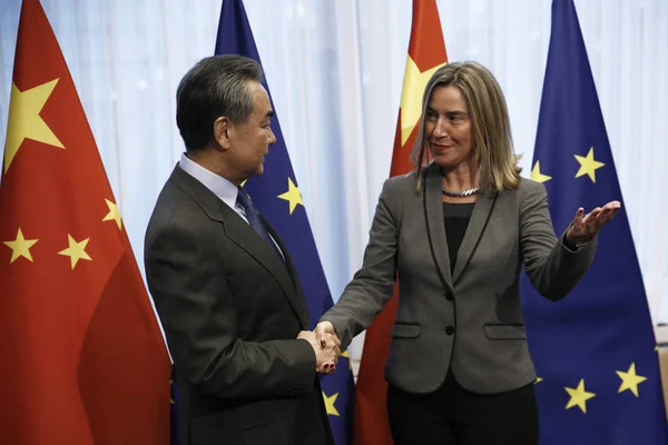 Strategisk dialog mellan EU och Kina på utrikesminister nivå i Bruss — Stockfoto