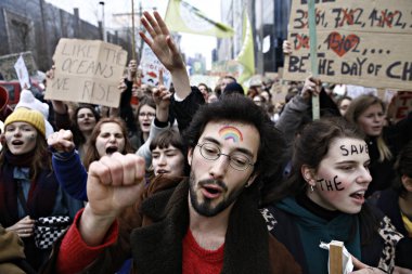 Göstericiler B iklim değişikliğine karşı bir protesto katılmak