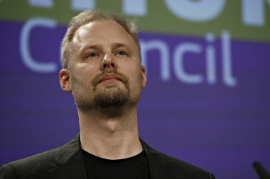 Ab Komiseri Carlos Moedas ve Urho Kontt'un basın toplantısı