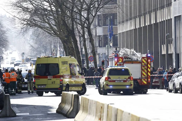 A bomb threat in a building near to European institutions in Bru — Stock Photo, Image