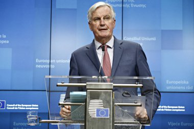 Ab'nin Brexit baş müzakerecisi Michel Barnier basınmensuplarına seslendi