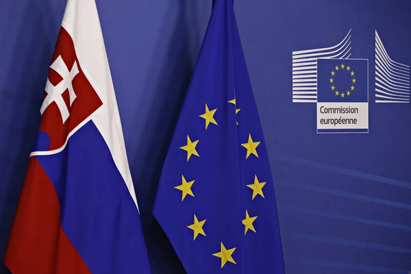 Президент Словаччини Андреj Kiska та Президент Європейської — стокове фото