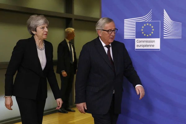 Möte mellan Storbritanniens premiär minister Theresa May och EU comm — Stockfoto