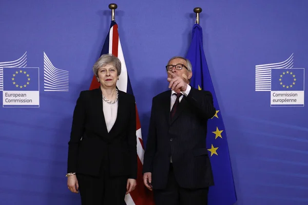 Az Egyesült Királyság Terézia május és az EU kommunikációs miniszterelnökének találkozója — Stock Fotó
