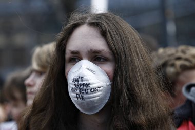16 yaşındaki İsveçli iklim aktivisti Greta Thunberg ve Belçikalı 