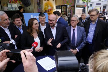 Fransızca konuşan liberaller Bay ve Flaman liberaller Açık Vld seçmeli