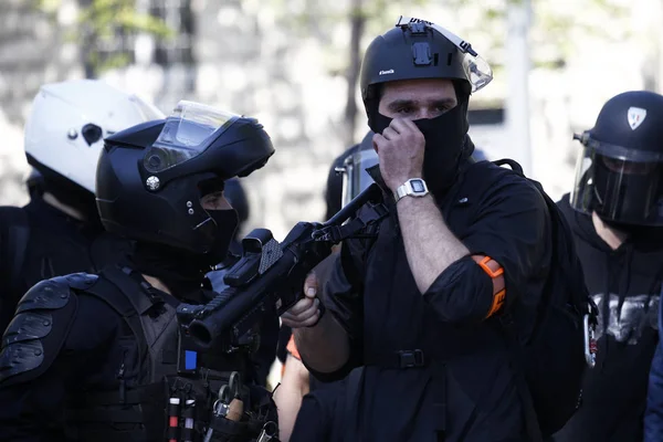 Policía Antidisturbios Francesa Choca Con Manifestantes Franceses Chalecos Amarillos Durante —  Fotos de Stock