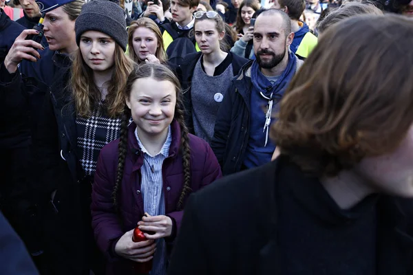 16 year-old Swedish climate activist Greta Thunberg and Belgian — Stock Photo, Image