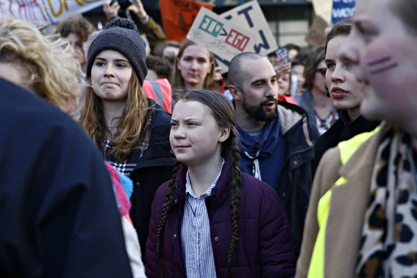 16 year-old Swedish climate activist Greta Thunberg and Belgian — Stock Photo, Image