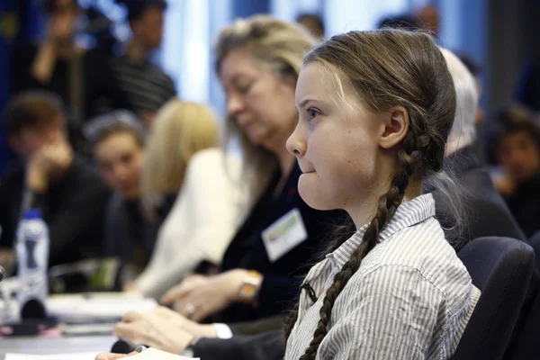 Swedish environmental activist Greta Thunberg attends a conferen — Stock Photo, Image