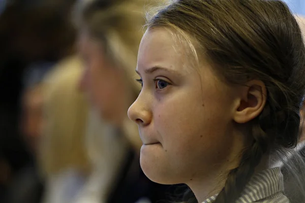 Zweedse milieuactivist Greta Thunberg woont een aniseren — Stockfoto