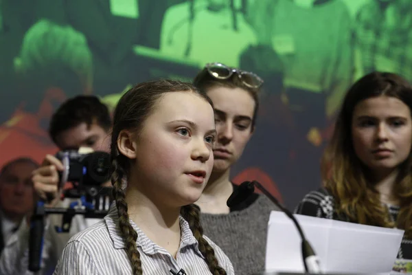 Greta Thunberg, activista ecologista sueca, asiste a una conferencia — Foto de Stock