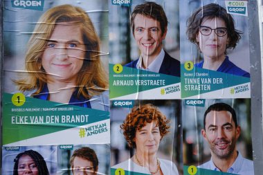 Yaklaşan federal ve Avrupa e için seçim kampanyası posterleri