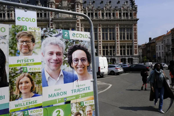 Manifesti della campagna elettorale per le prossime elezioni federali ed europee — Foto Stock